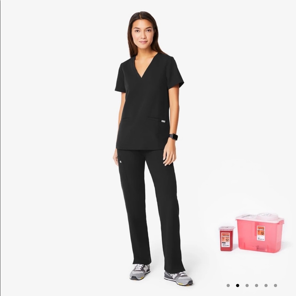 Figs Kade Cargo Scrub Pants